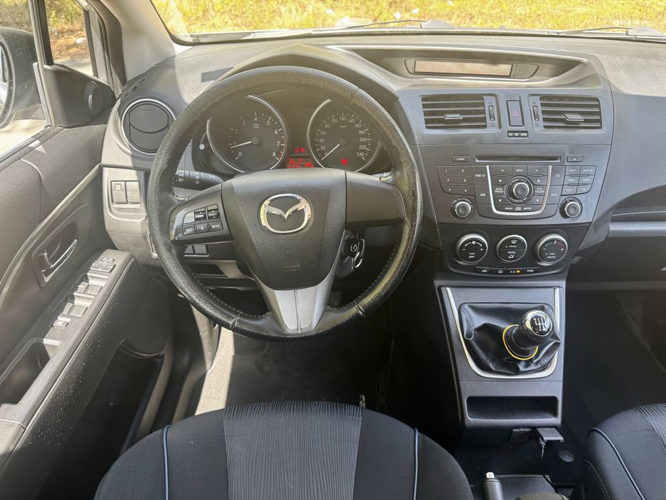 Mazda 5 din 2011 -facelitf- 7 locuri, motor 1.8 benzina (cel mai fiabil) euro 5 stare foarte buna (nu zafira, sharan, lodgy)