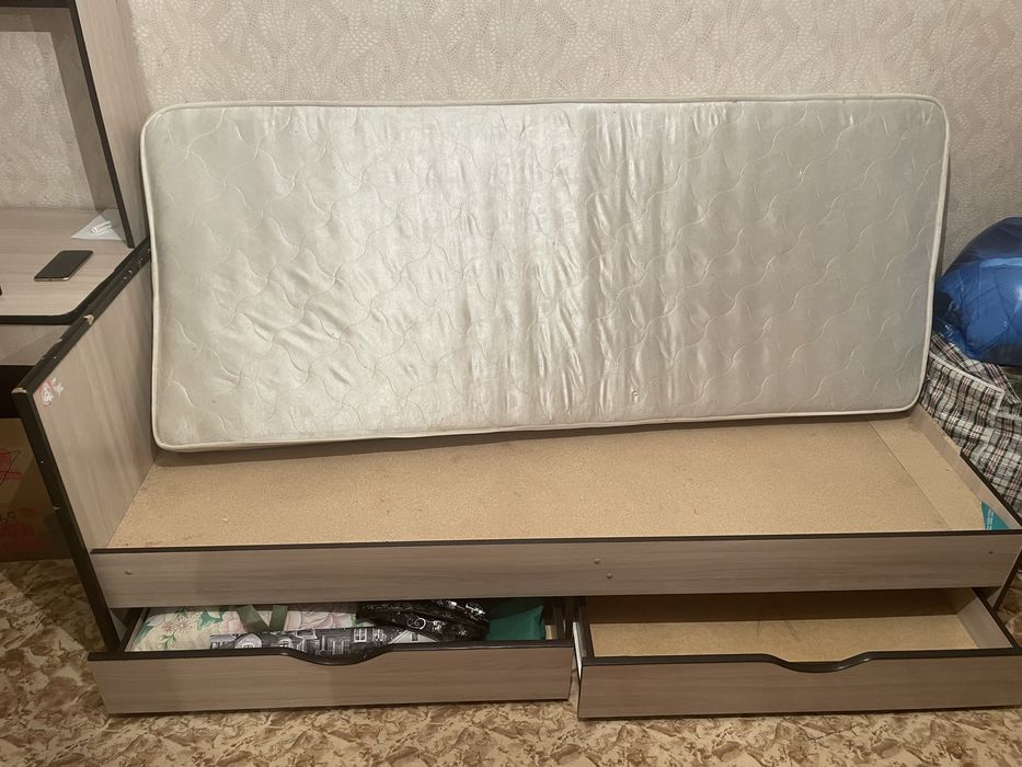 Кровать полутарка