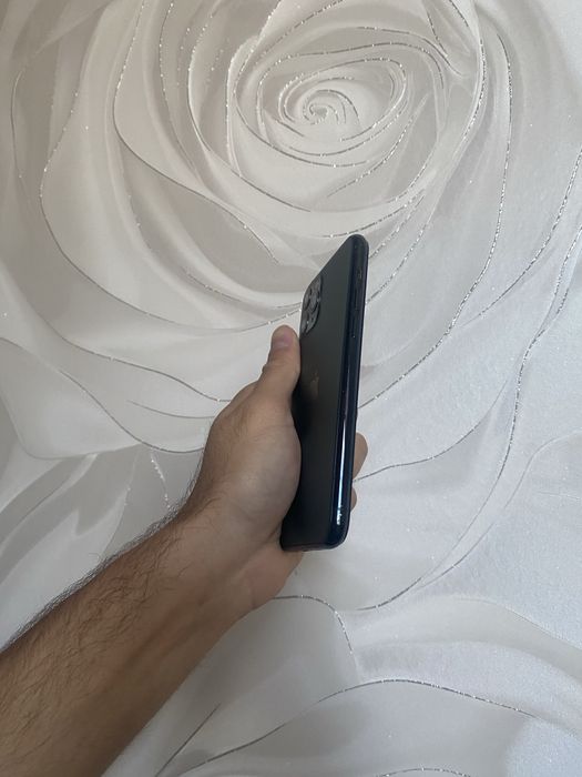 Продам IPhone 11 pro 64gb