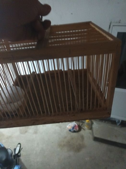 Клетка для птиц.