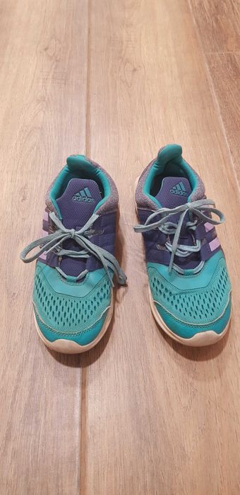 Маратонки адидас
