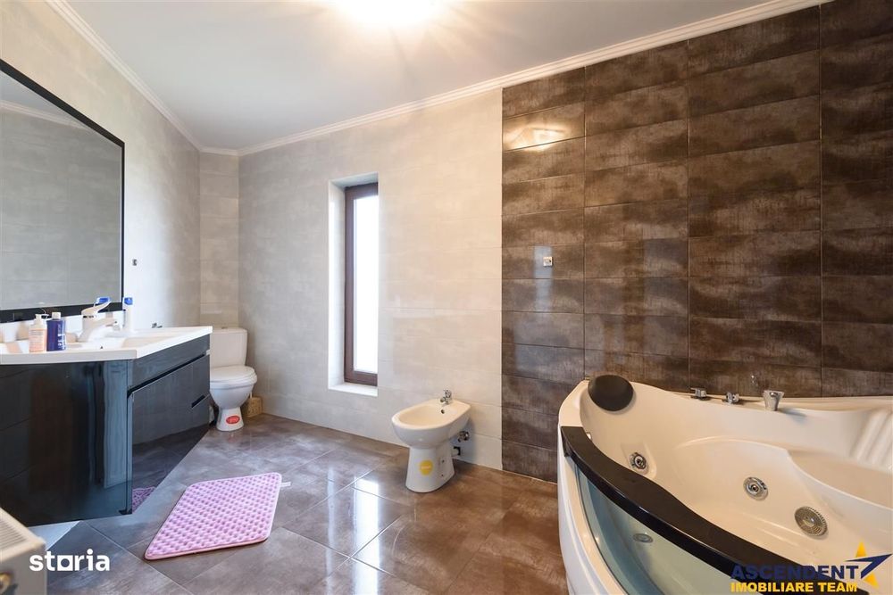 Vila eleganta, spatii generoase, conditii deosebite, Harman