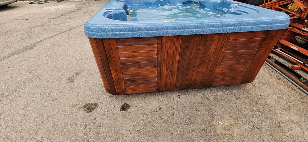 Джакузита внос Англия