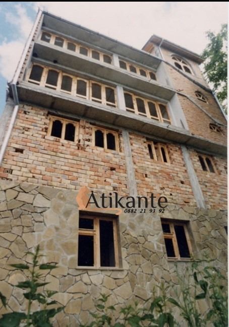 Хотел в Бургас, област-с.Изгрев площ 650 цена 599000