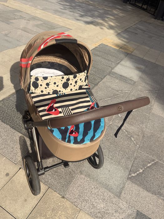 Бебешка количка Cybex Karolina Kurkova