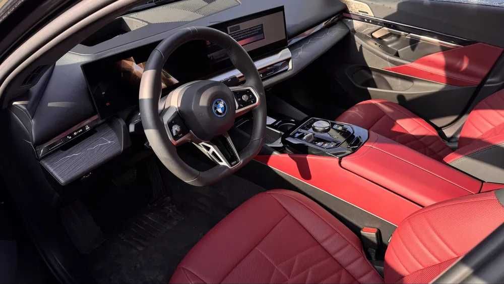 BMW i5 50L pod zakaz