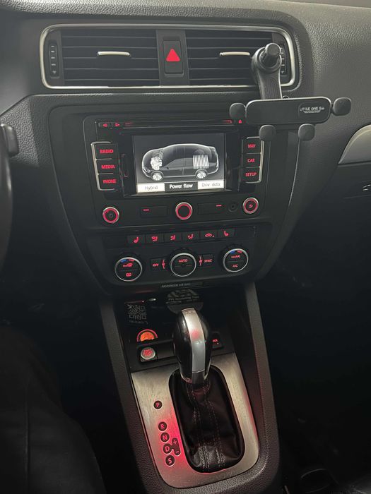 Автомобил VW JETTA 1.4