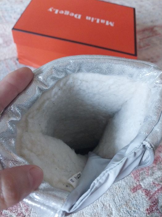 Продам зимние дутыши 35 размер