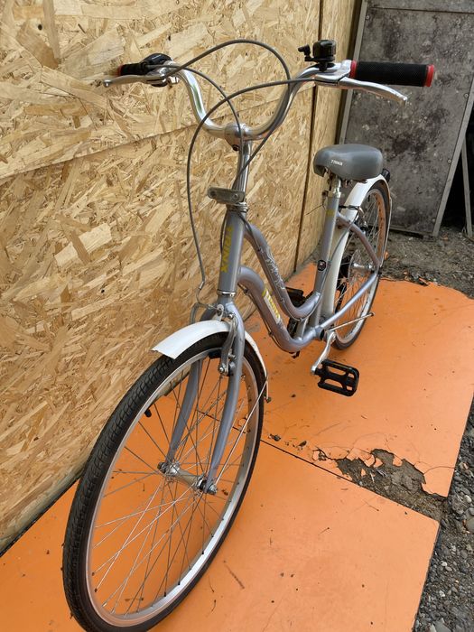 Bicicleta cadru dama Trinx  roti 24”