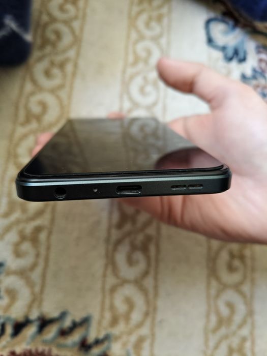 Продам телефон б/у