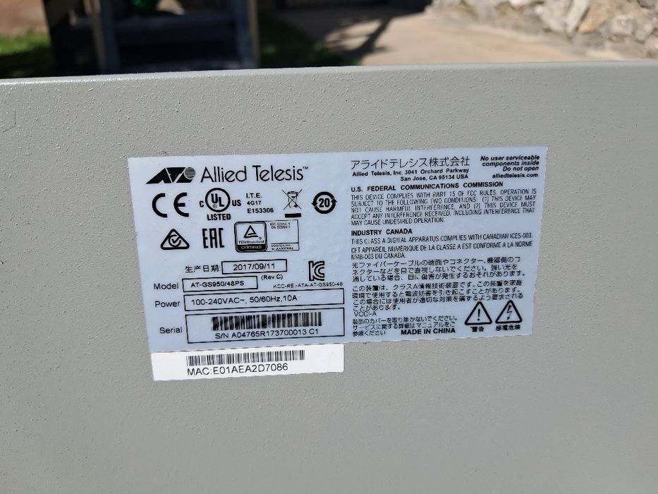 Switch 48 porturi Allied Telesis