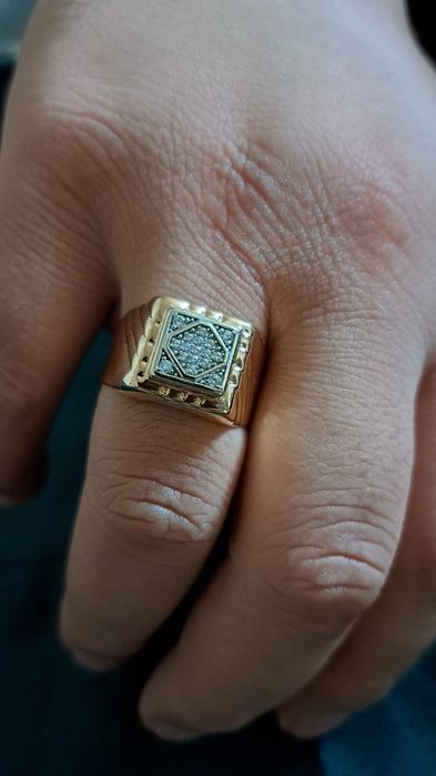 Продам золотой перстень