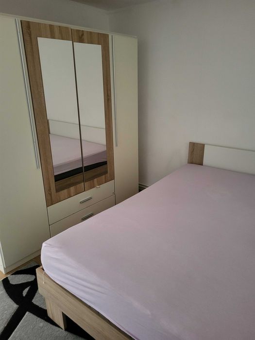 Închiriez casa curte chitila