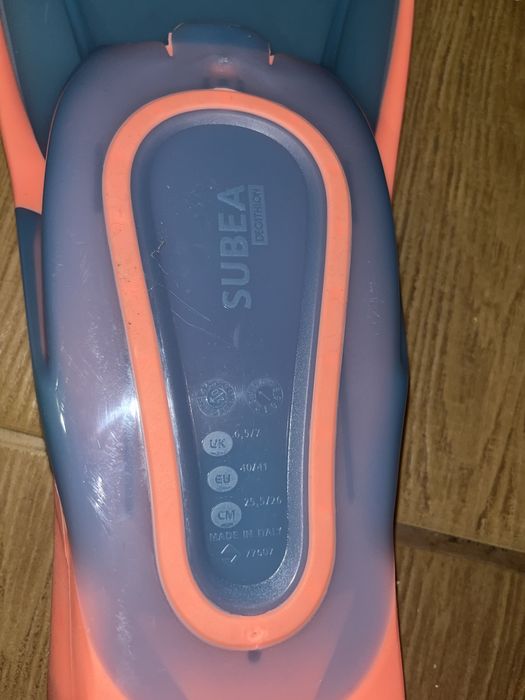 Продавам оборудване за плуване!!