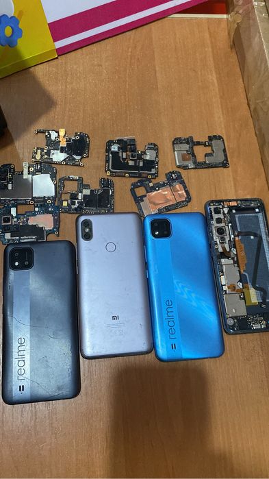 Телефоны не рабочие платы любого сорта