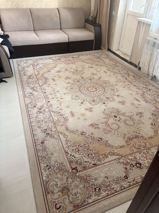 Ковер 2.5х3.5 м отличное состояние
