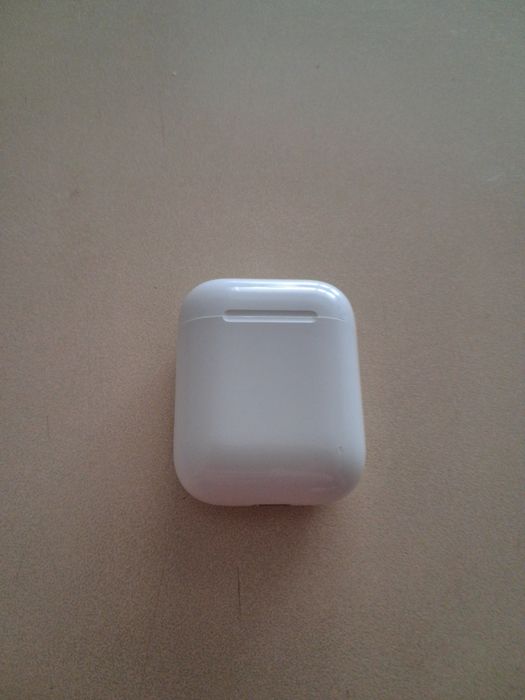 Airpods 2 кейс с наушниками оригинал