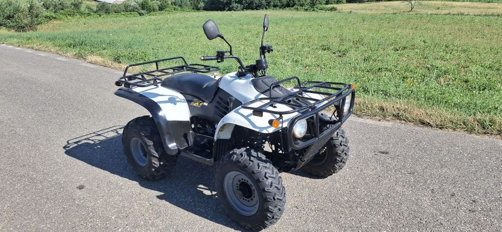 Vând atv linhai 300 cc 2x4