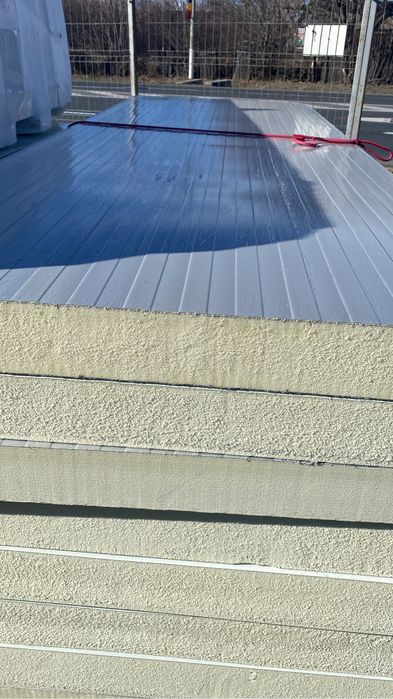 Depozit panouri sandwich