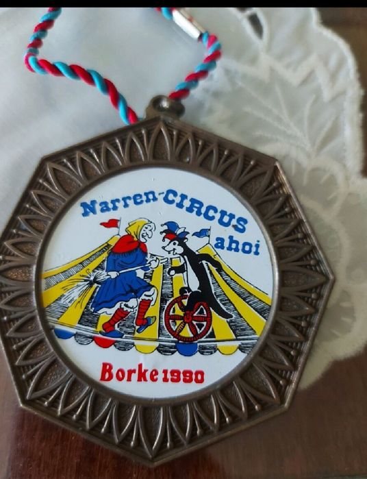 Метални  плакети, пакет от 17 броя