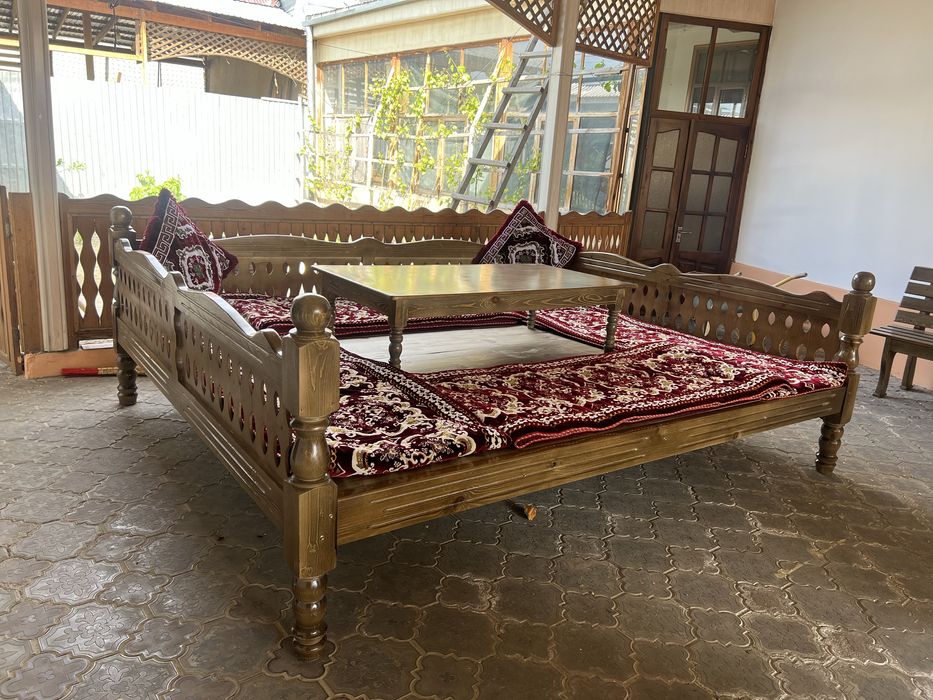 Топчан из дерева