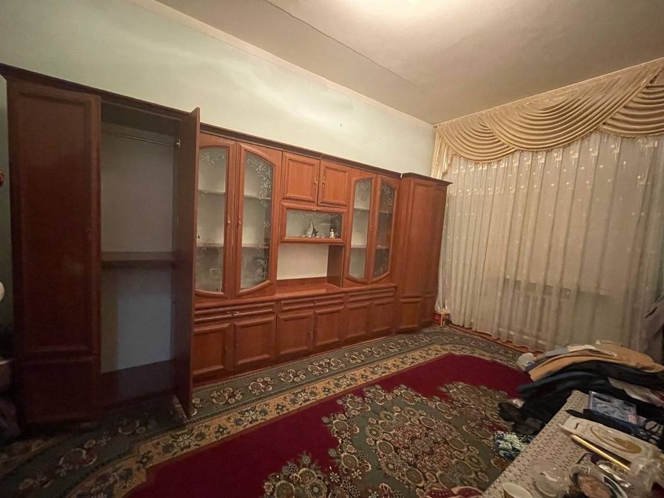 Стенка шкаф шикоф сотилади зуридан