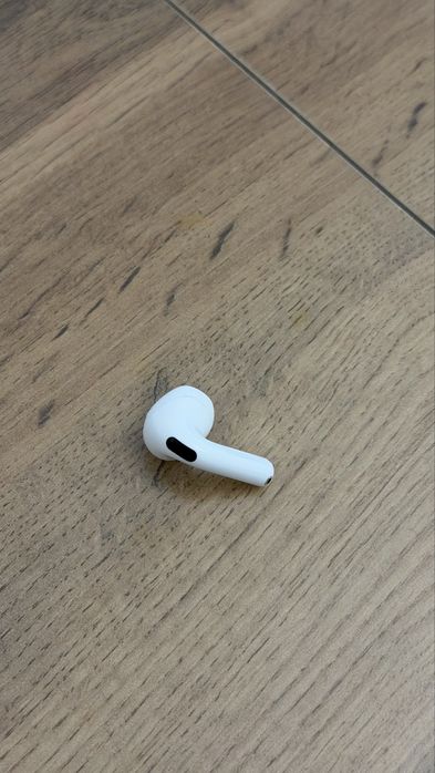 Ухо правое airpods 4