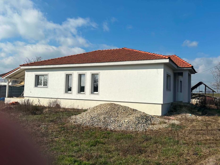 Casă nouă Girișu de Criș