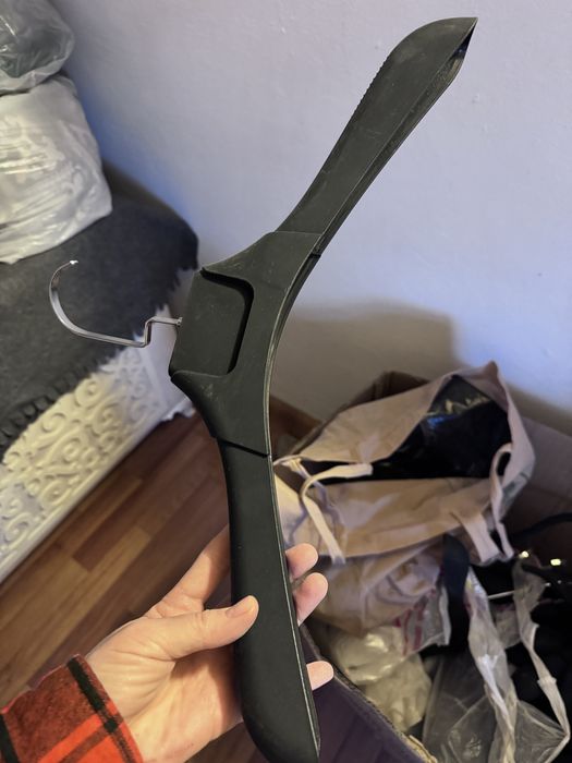 Продам вешалки б/у