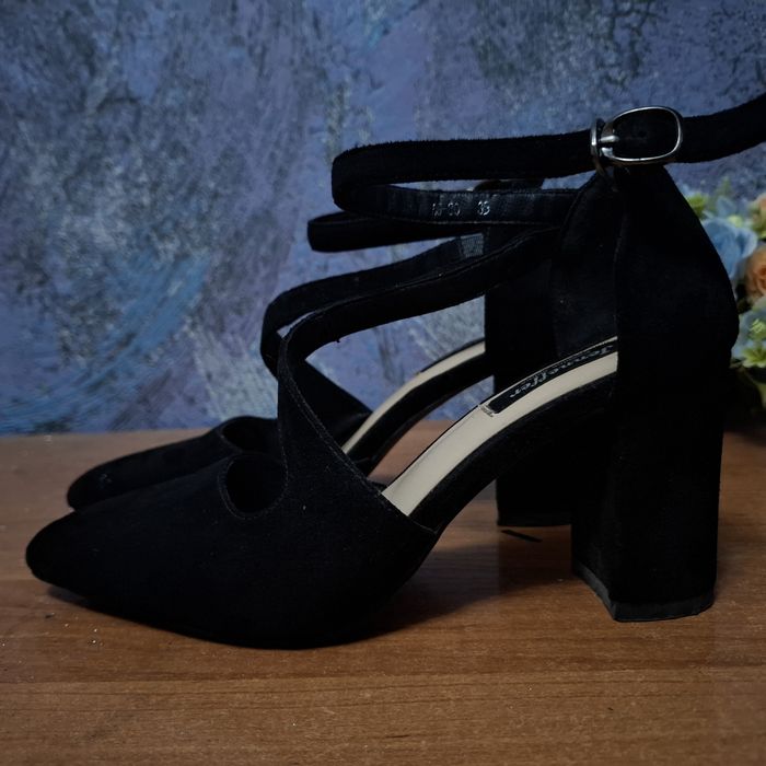 Каблуки , замша , чёрные