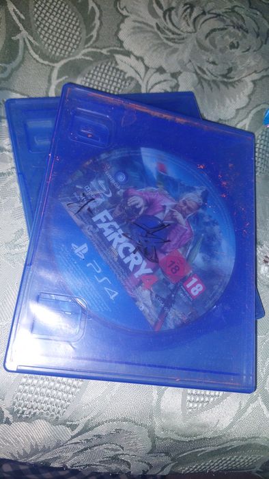 Play Station de vânzare merge foarte bine prețul este puțin negociabil