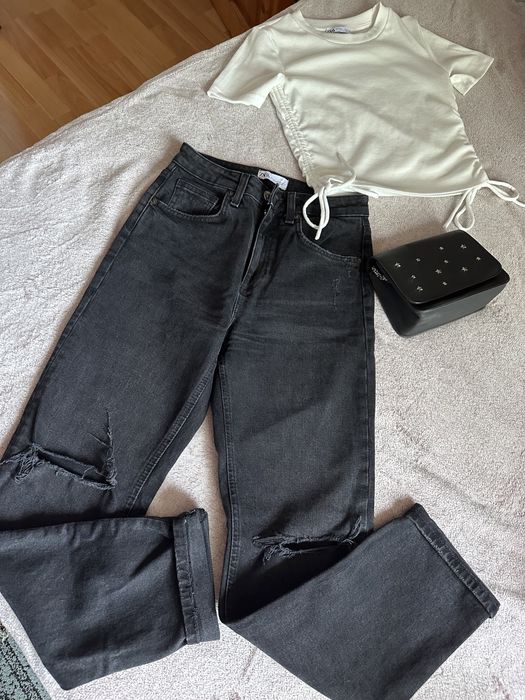 Pantaloni si tricou