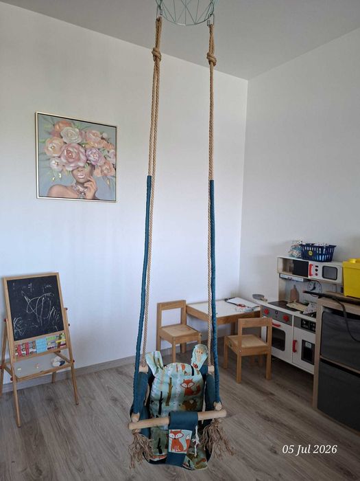 Leagăn handmade pentru copii, din lemn și bumbac, cu pernă