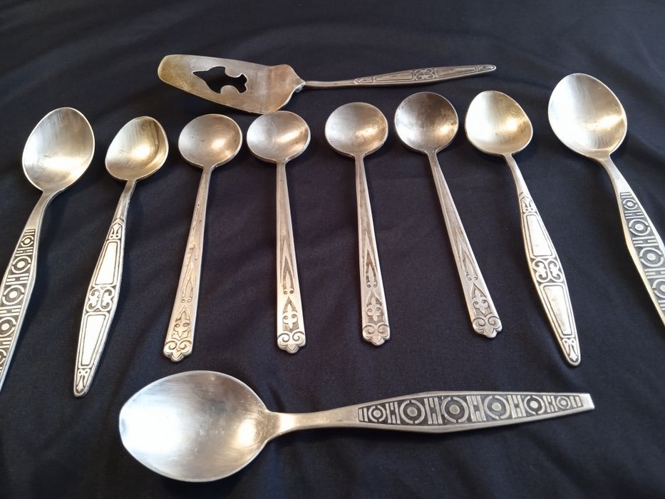 Серебряные столовые приборы