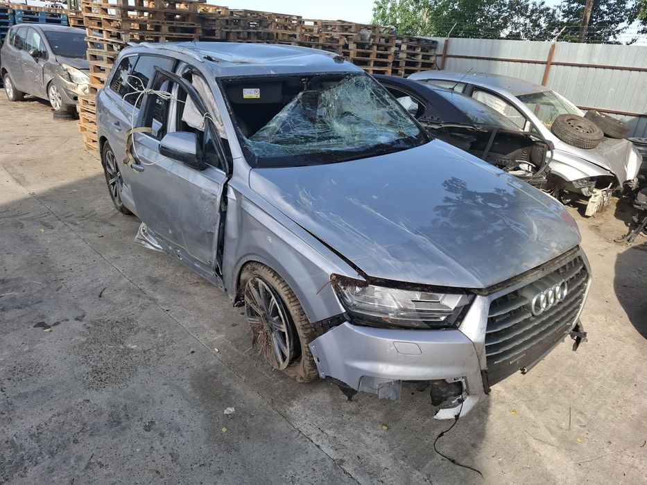 Baterie acumulator 4m0915105b Audi Q7 4M (2015 - 2020)