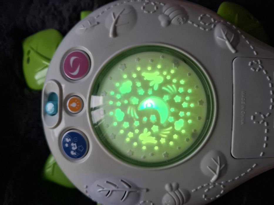 Светеща и пееща въртележка за кошара