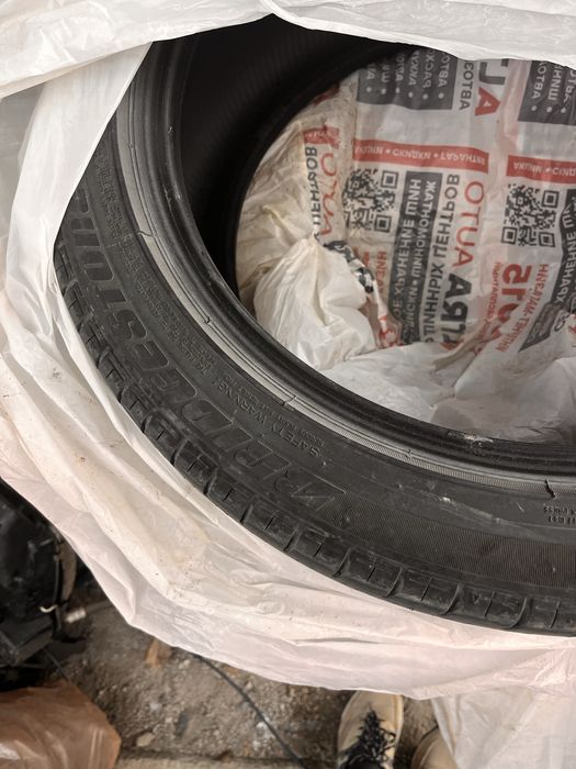 Продается Шины 235*45*R18