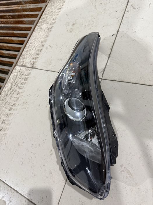 Фара Kia Ceed 2024