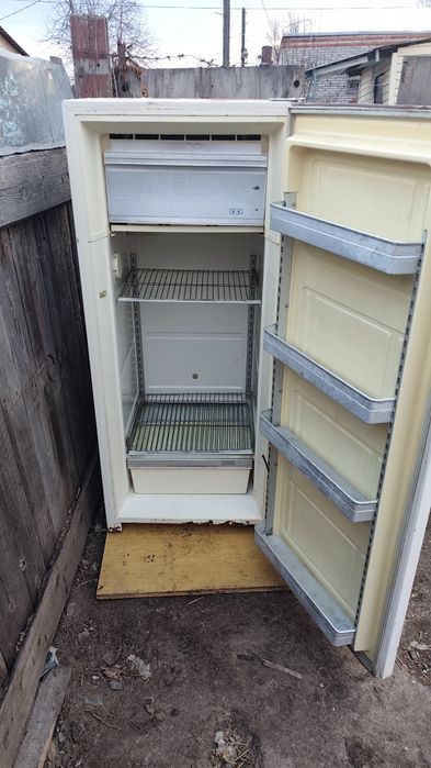 Холодильник ЗИЛ рабочий