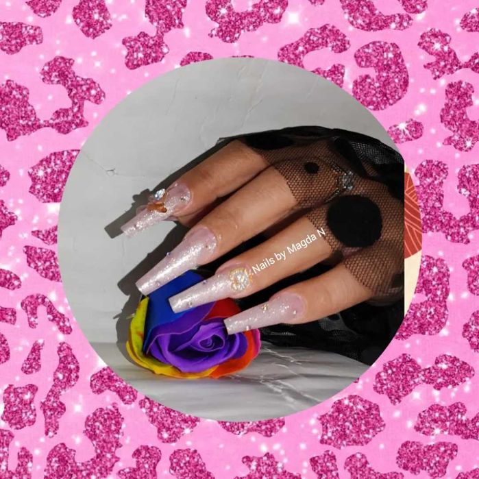 Unghii cu gel și semi