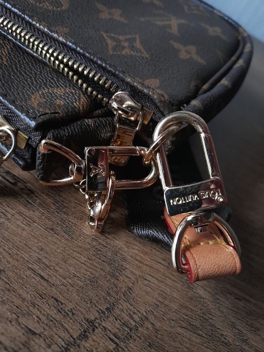 LOUIS VUITTON дамска чанта .