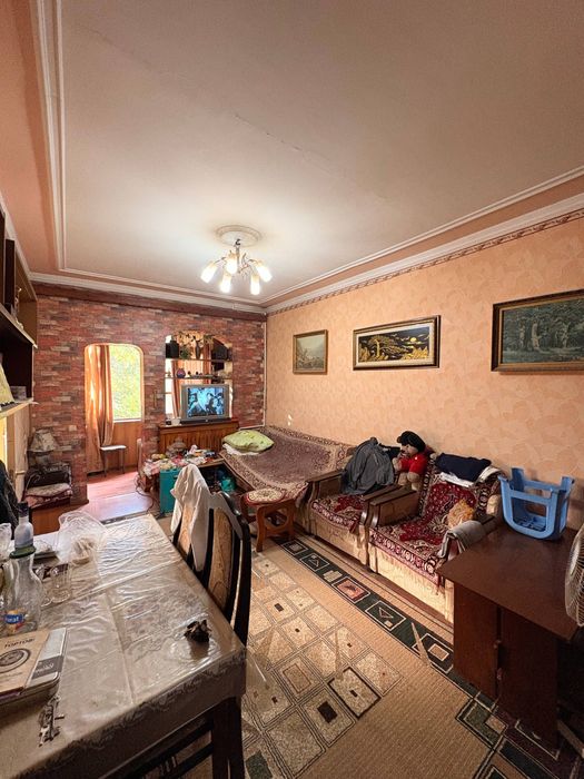 Продается 2 комнатаная квартира