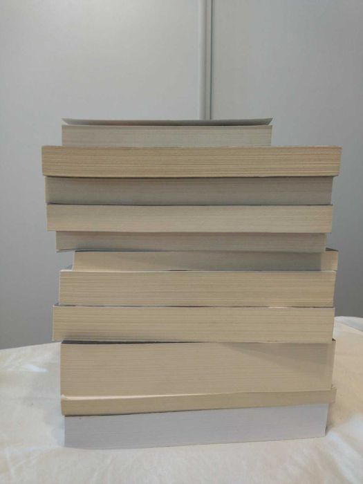 Разнообразни книги