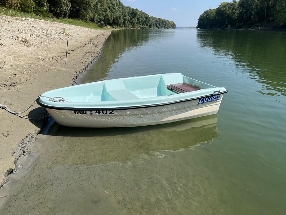 Barcă fibră cu motor