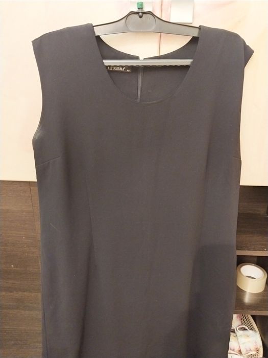 Платья для женщин