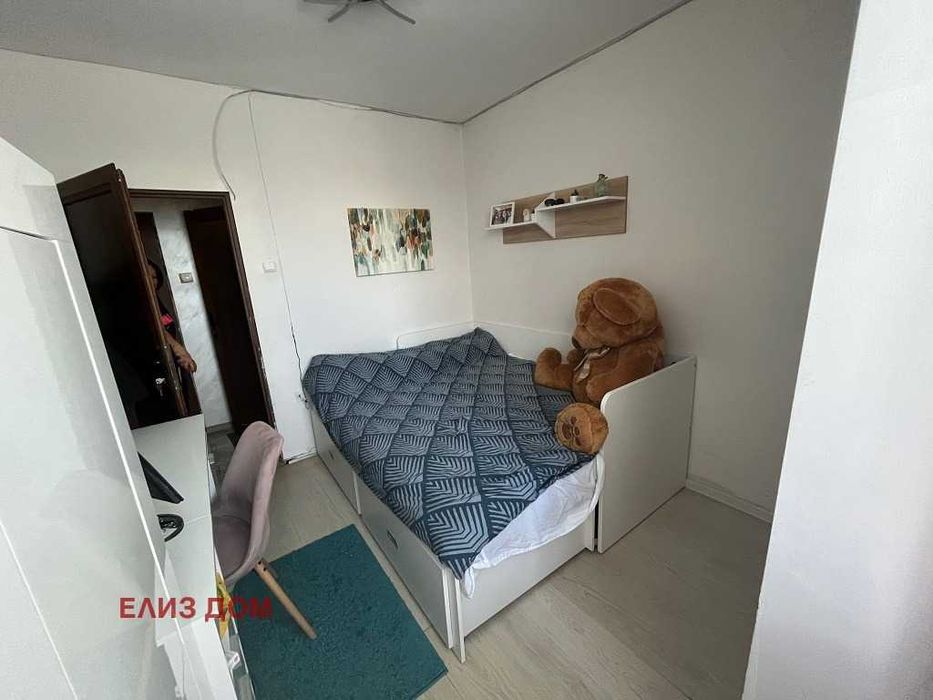 Продава се Тристаен апартамент в Варна, Младост 1 - 72 кв.м за 2581 €/кв.м - Снимка #11