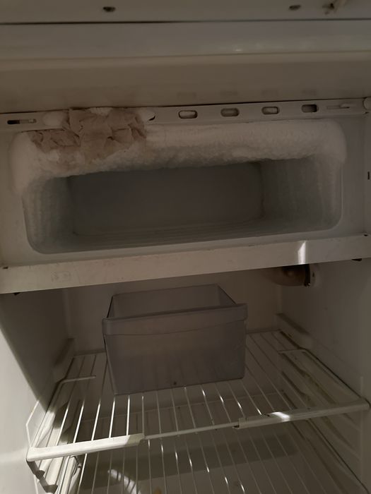 Продам холодильник. Б/у.