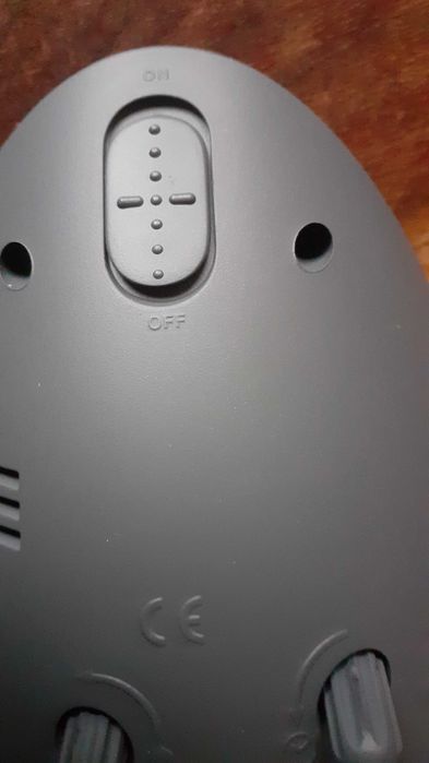 часовник настолен със секундарник и аларма REEKO