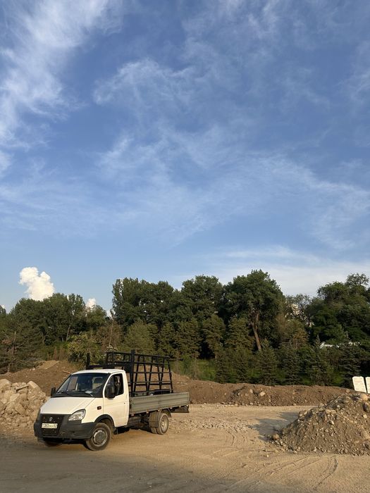 Пирамида. Доставка стекла.