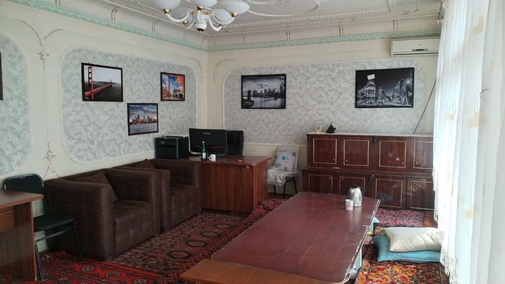 Komolon mahallada srochna uy sotiladi